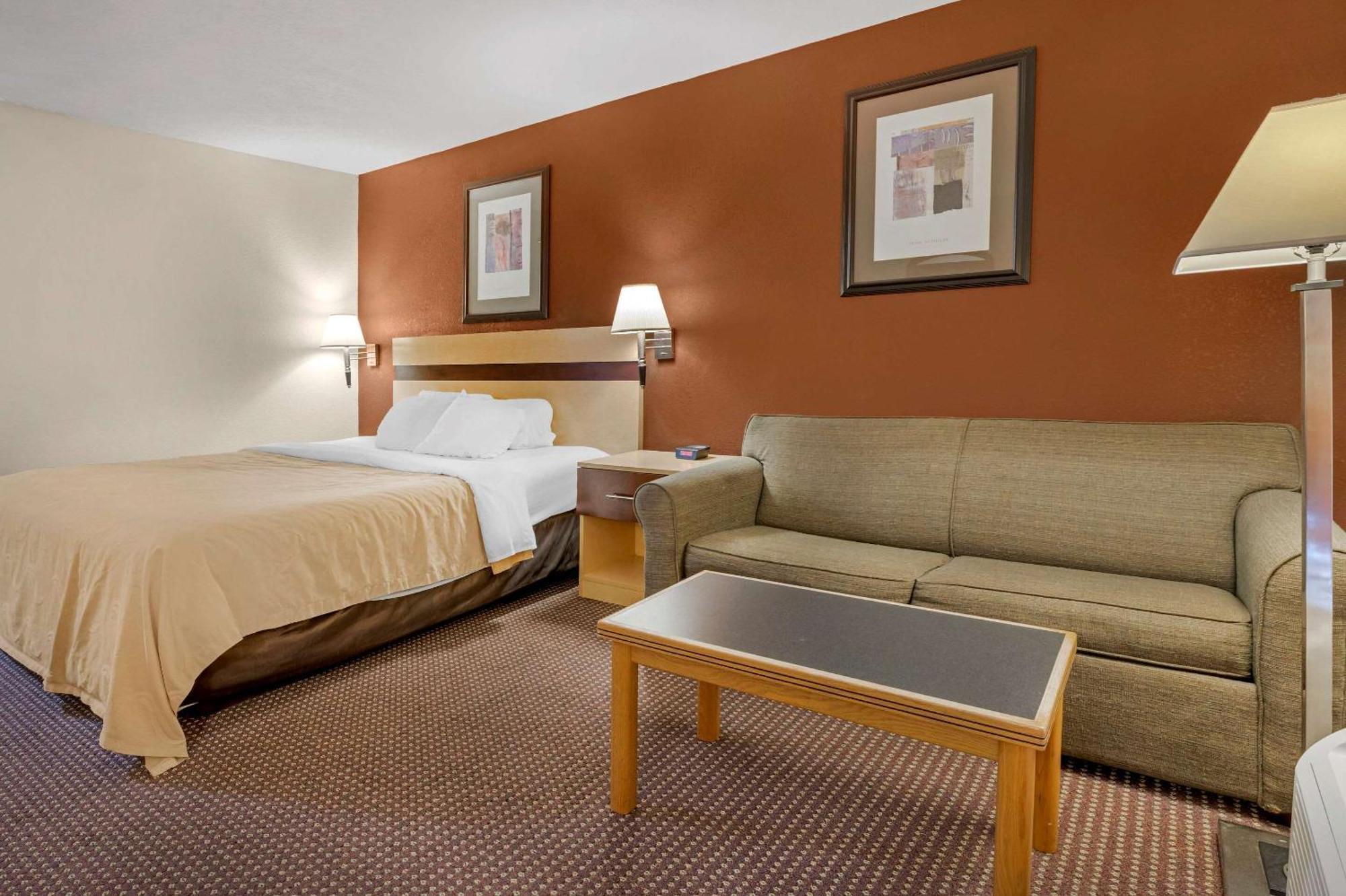 Quality Inn & Suites South-Obetz Luaran gambar